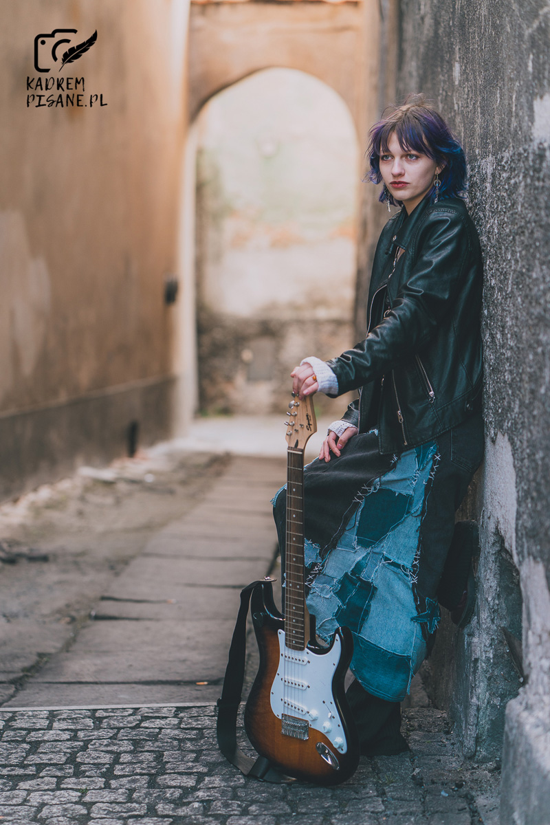 mroczna sesja plenerowa